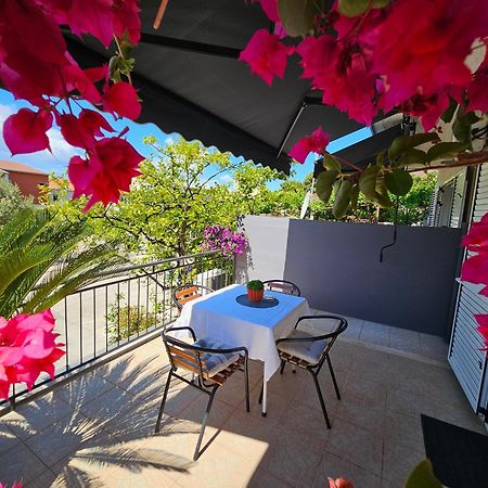 Apartmani Matija Makarska Ngoại thất bức ảnh
