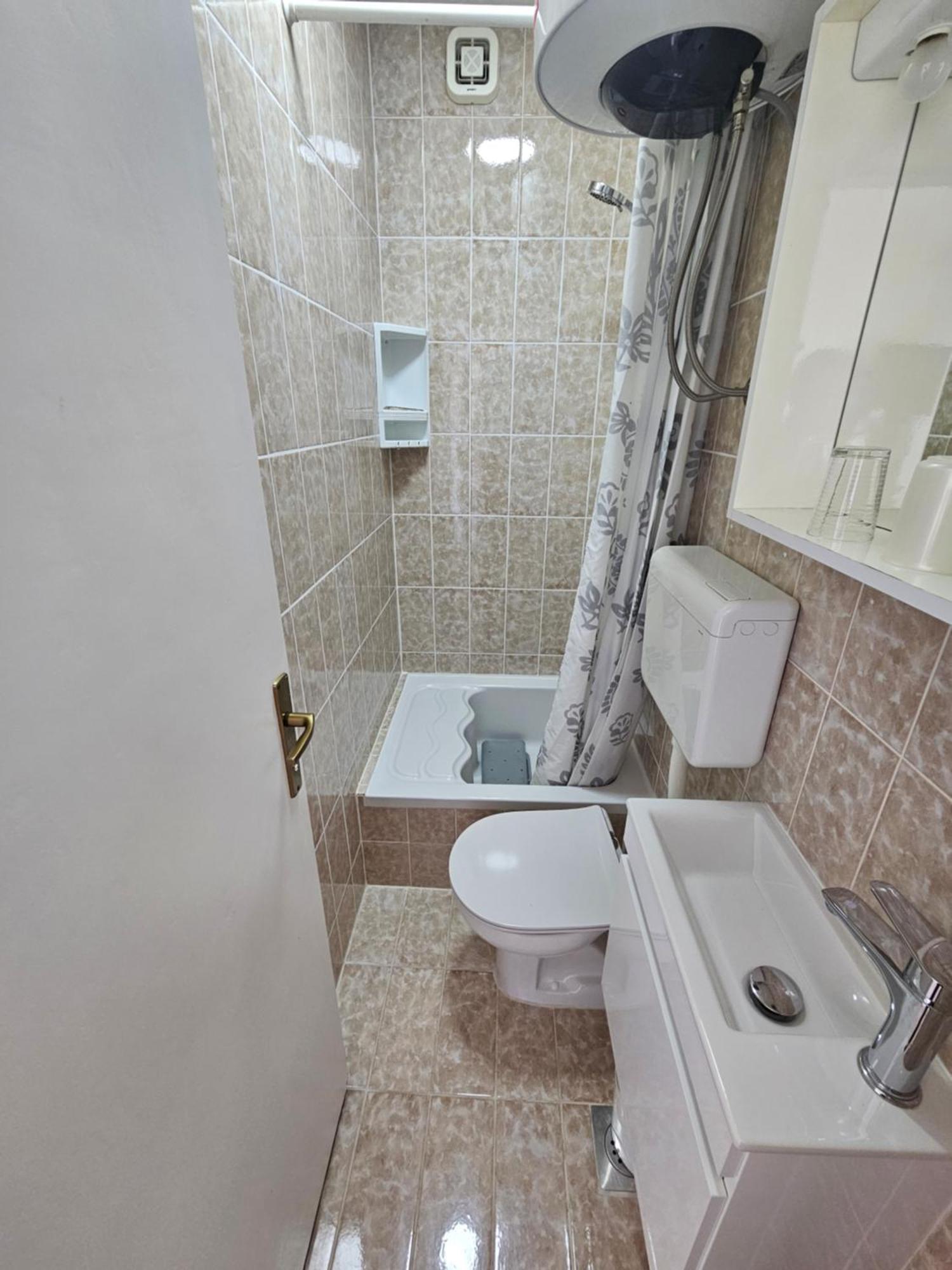 Apartmani Matija Makarska Ngoại thất bức ảnh