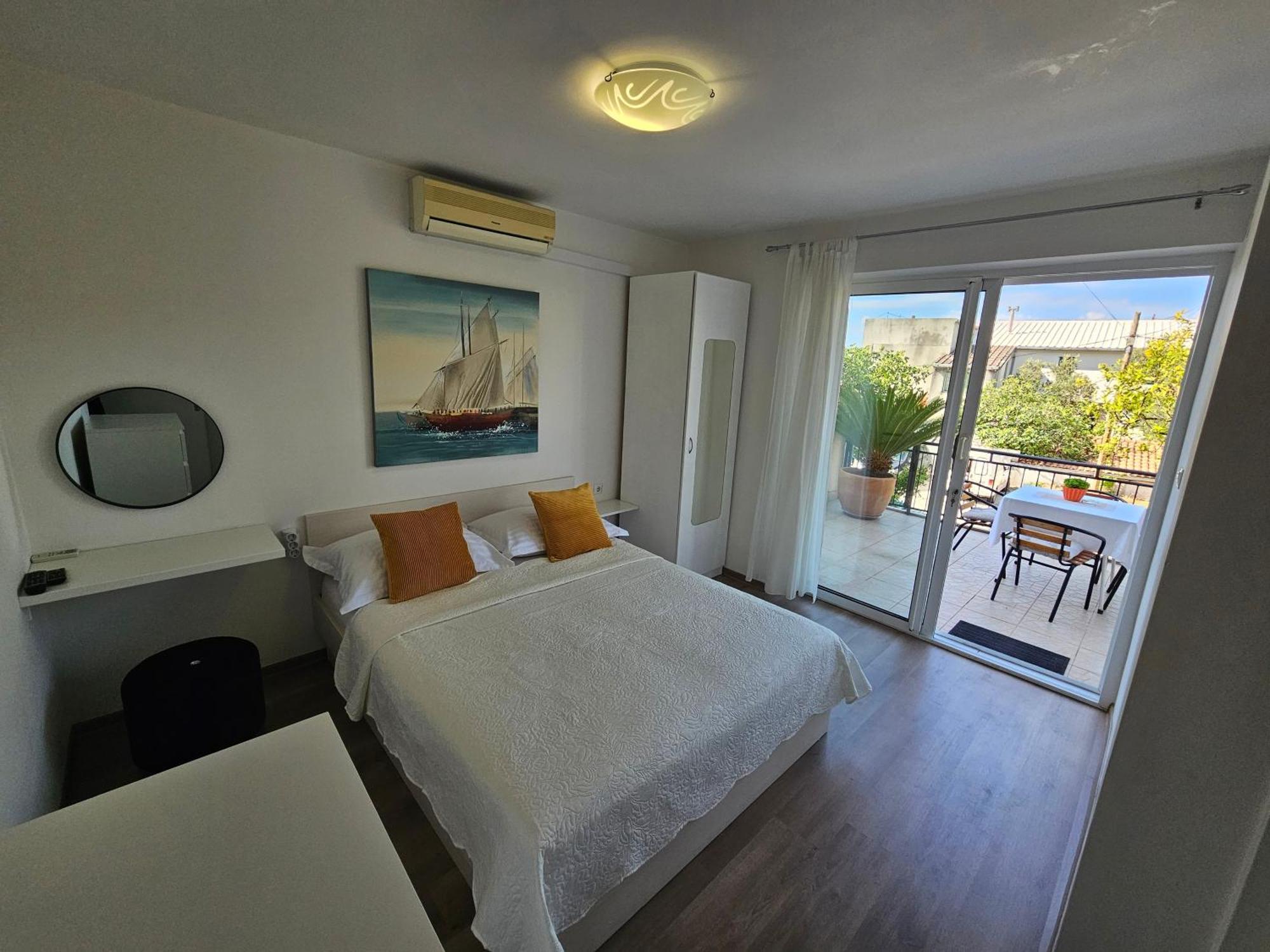 Apartmani Matija Makarska Ngoại thất bức ảnh